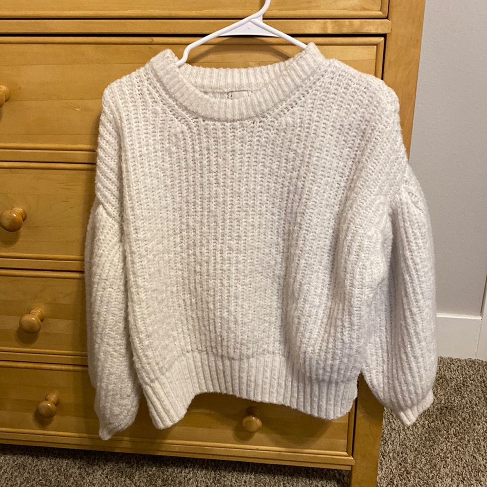 A new day white crew neck puff sleeve sweater